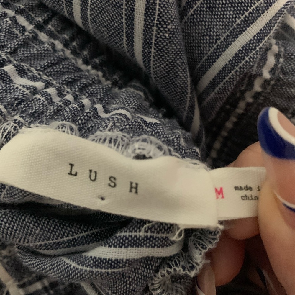 🚨OFFERNOW🚨OFF THE SHOULDER RUFFLE DRESS - Picture 2 of 4